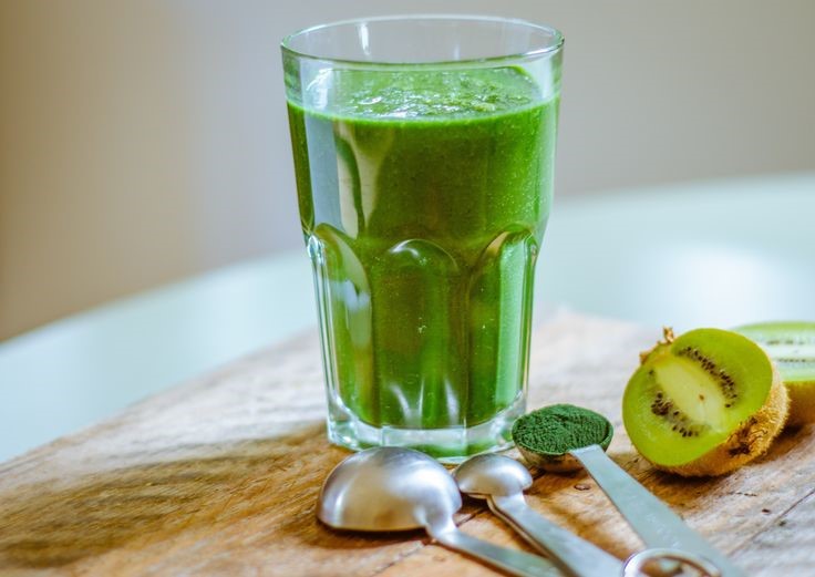 10-health-benefits-to-green-powder-drinks-the-real-awards